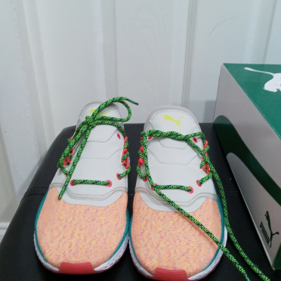 Ladies puma - Picture 3 of 4